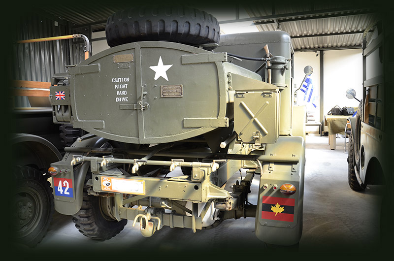 TRUCK, 15-cwt, 4x4, Water, Chevrolet 8444/C15A_4